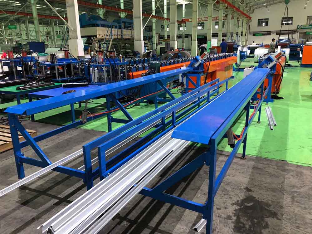 Fábrica de clientes em Jacarta, Indonésia5
